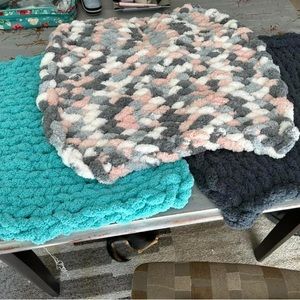 Handmade Chunky Knit Cat Kitty Blanket Bed